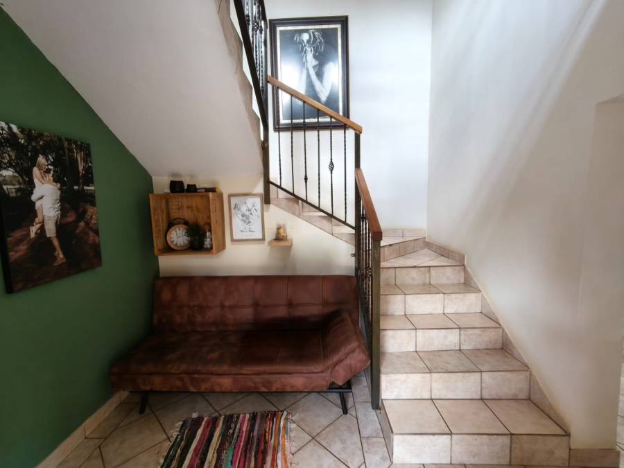 3 Bedroom Property for Sale in Safari Gardens North West
